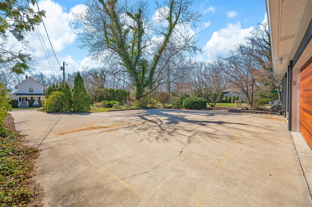 711 Kingsley Avenue, Saint Joseph, MI, 49085