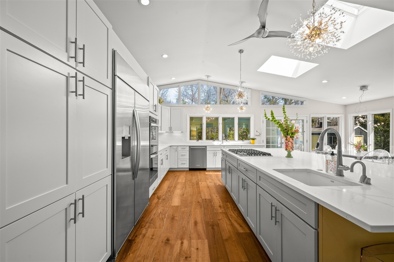 711 Kingsley Avenue, Saint Joseph, MI, 49085