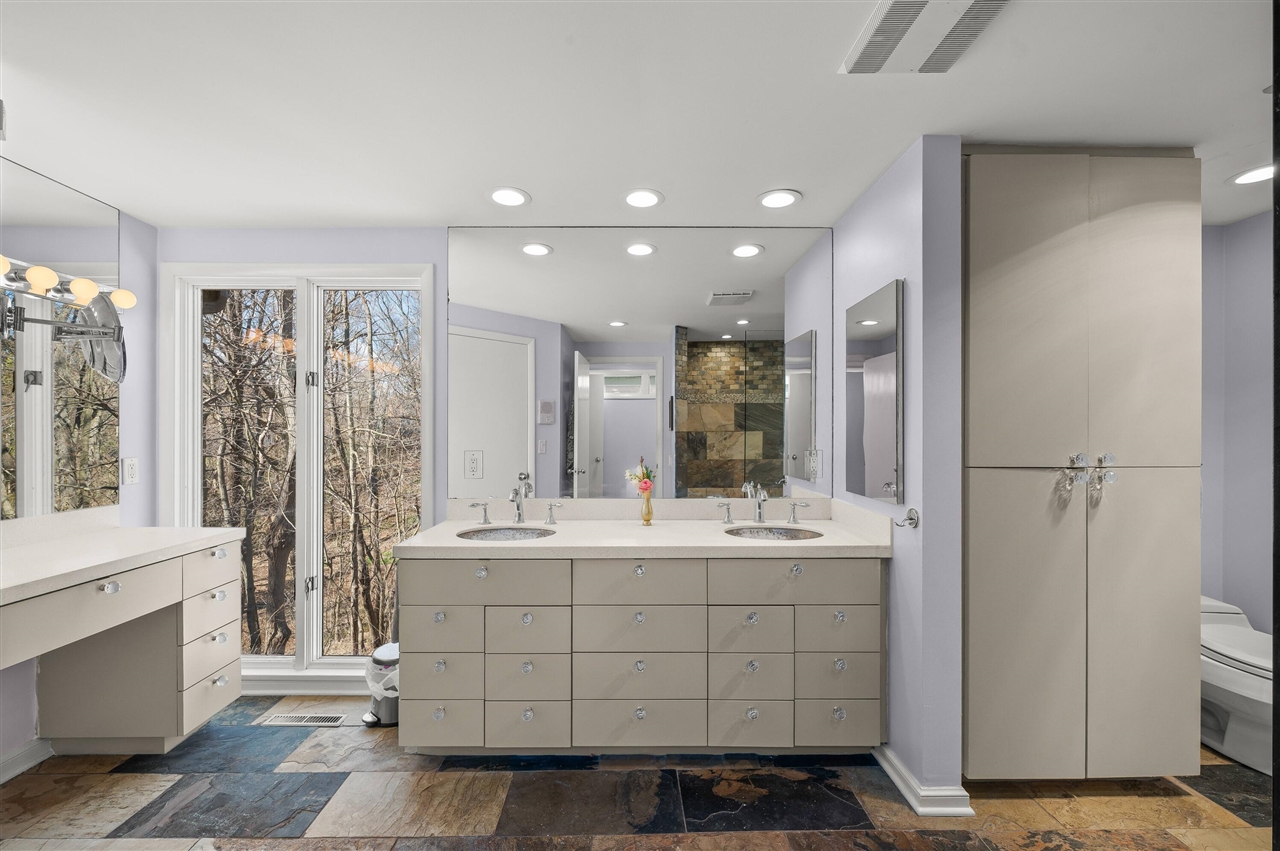 711 Kingsley Avenue, Saint Joseph, MI, 49085