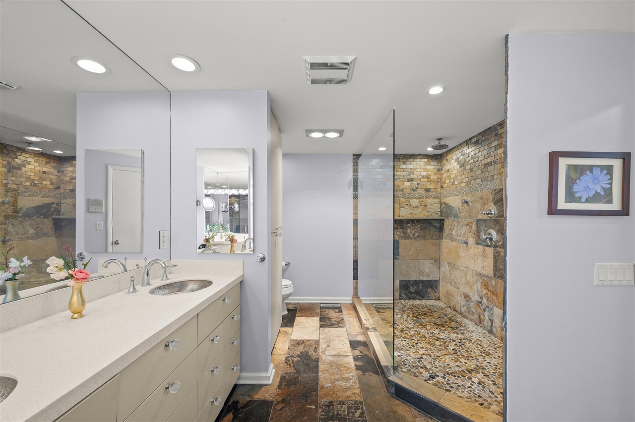 711 Kingsley Avenue, Saint Joseph, MI, 49085