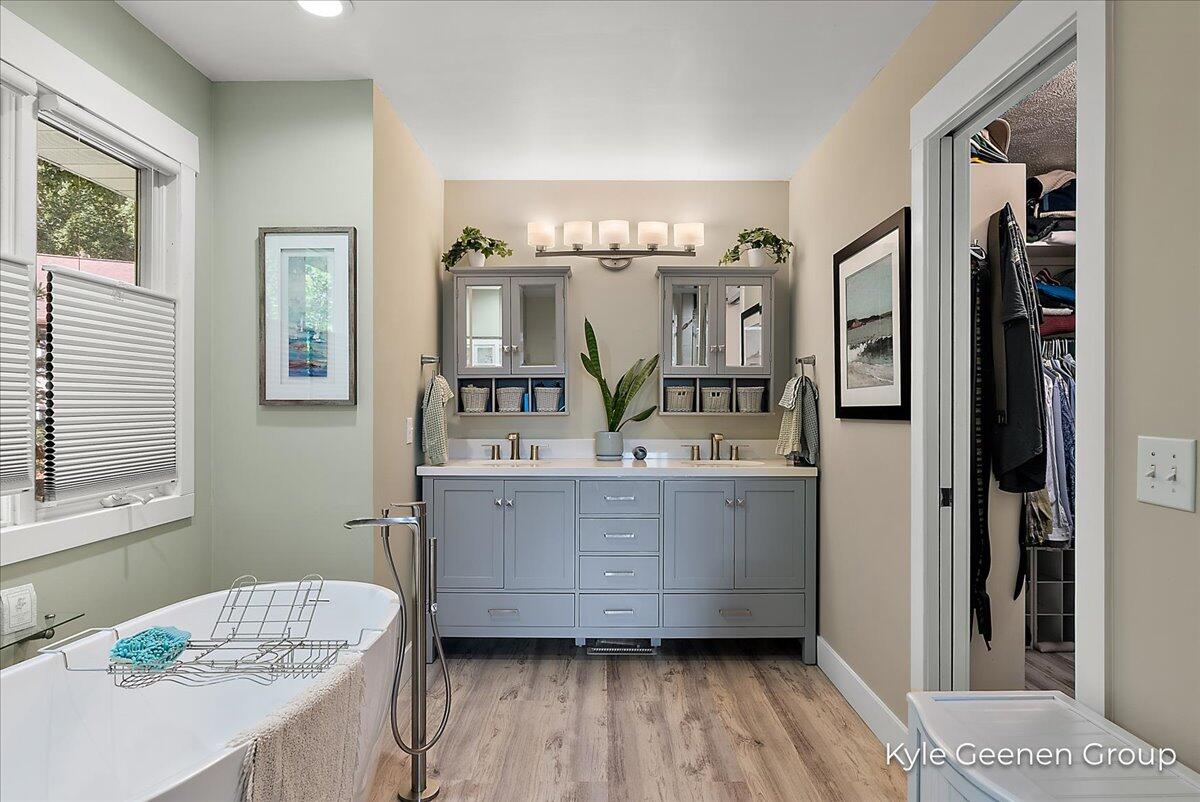 46 Counts Cove Court, Holland, MI, 49424