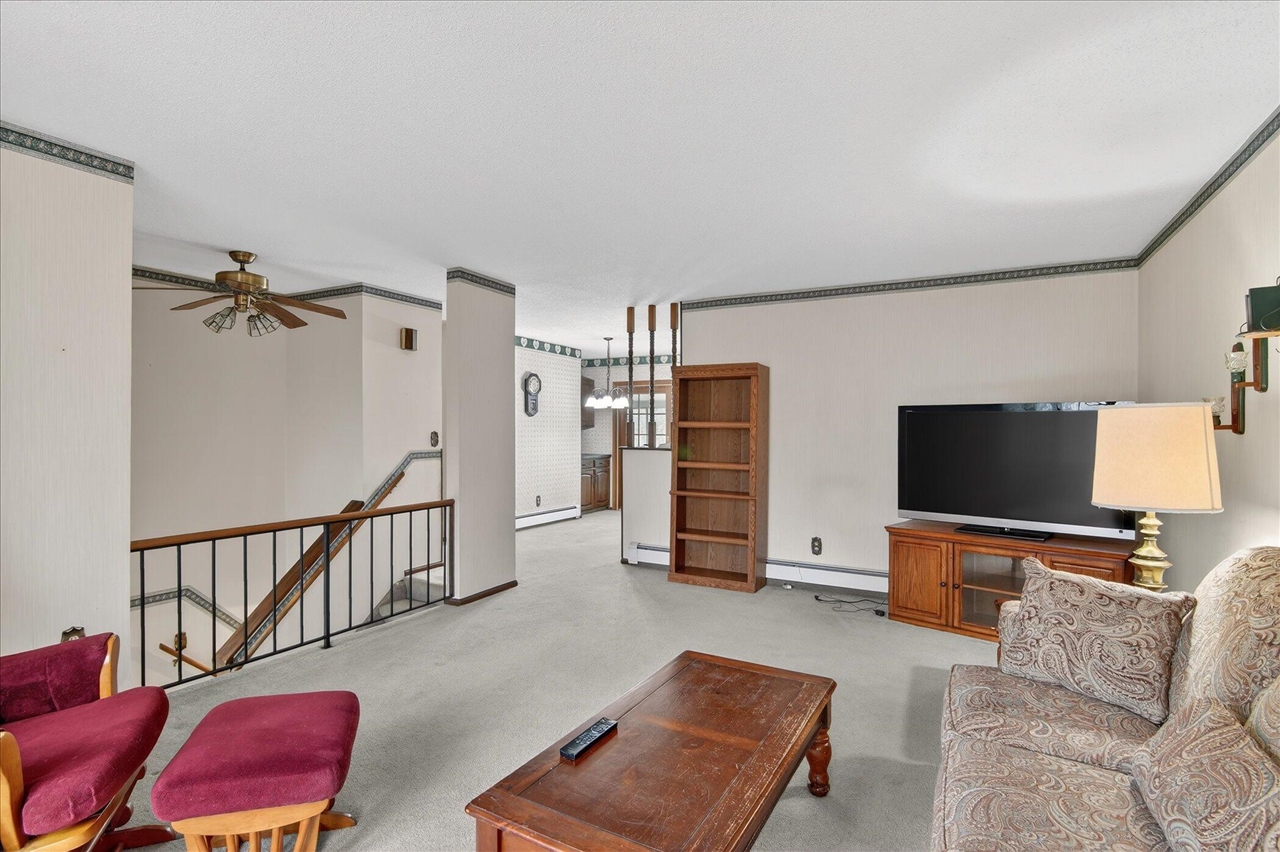 8625 Abbey Road, Jackson, MI, 49201-9494