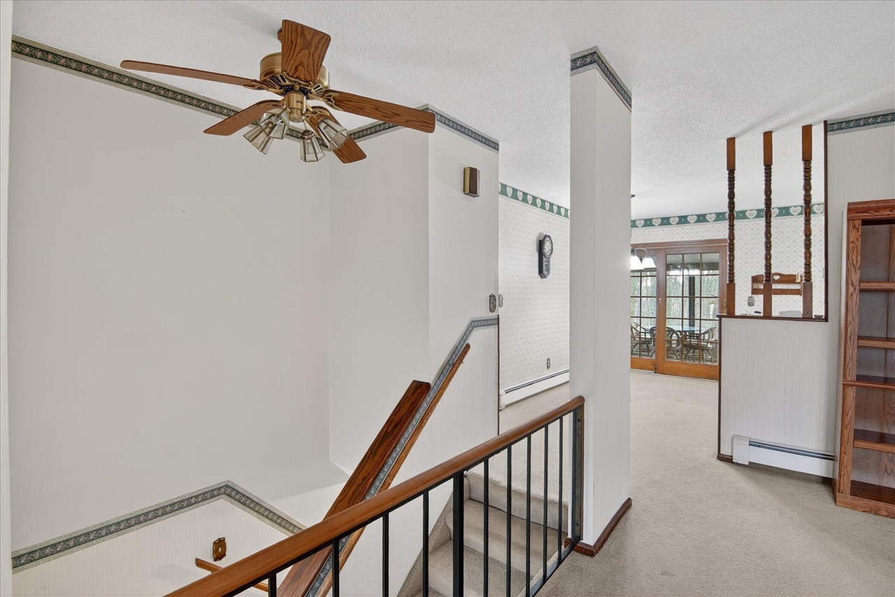 8625 Abbey Road, Jackson, MI, 49201-9494