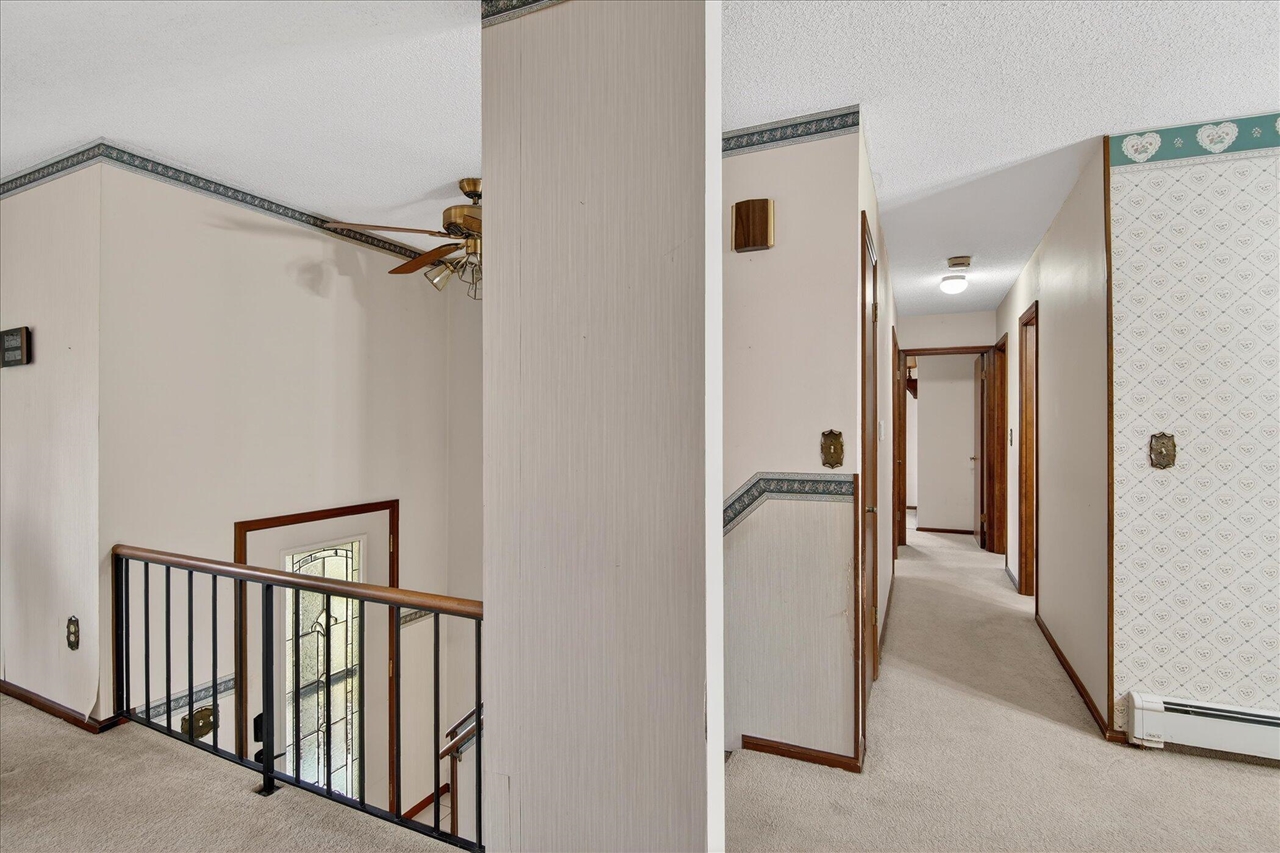 8625 Abbey Road, Jackson, MI, 49201-9494