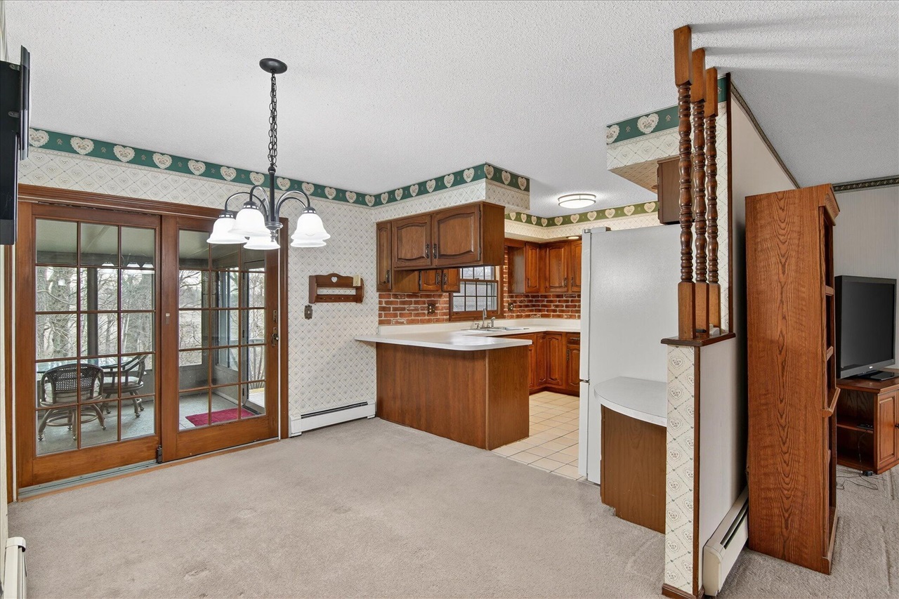 8625 Abbey Road, Jackson, MI, 49201-9494