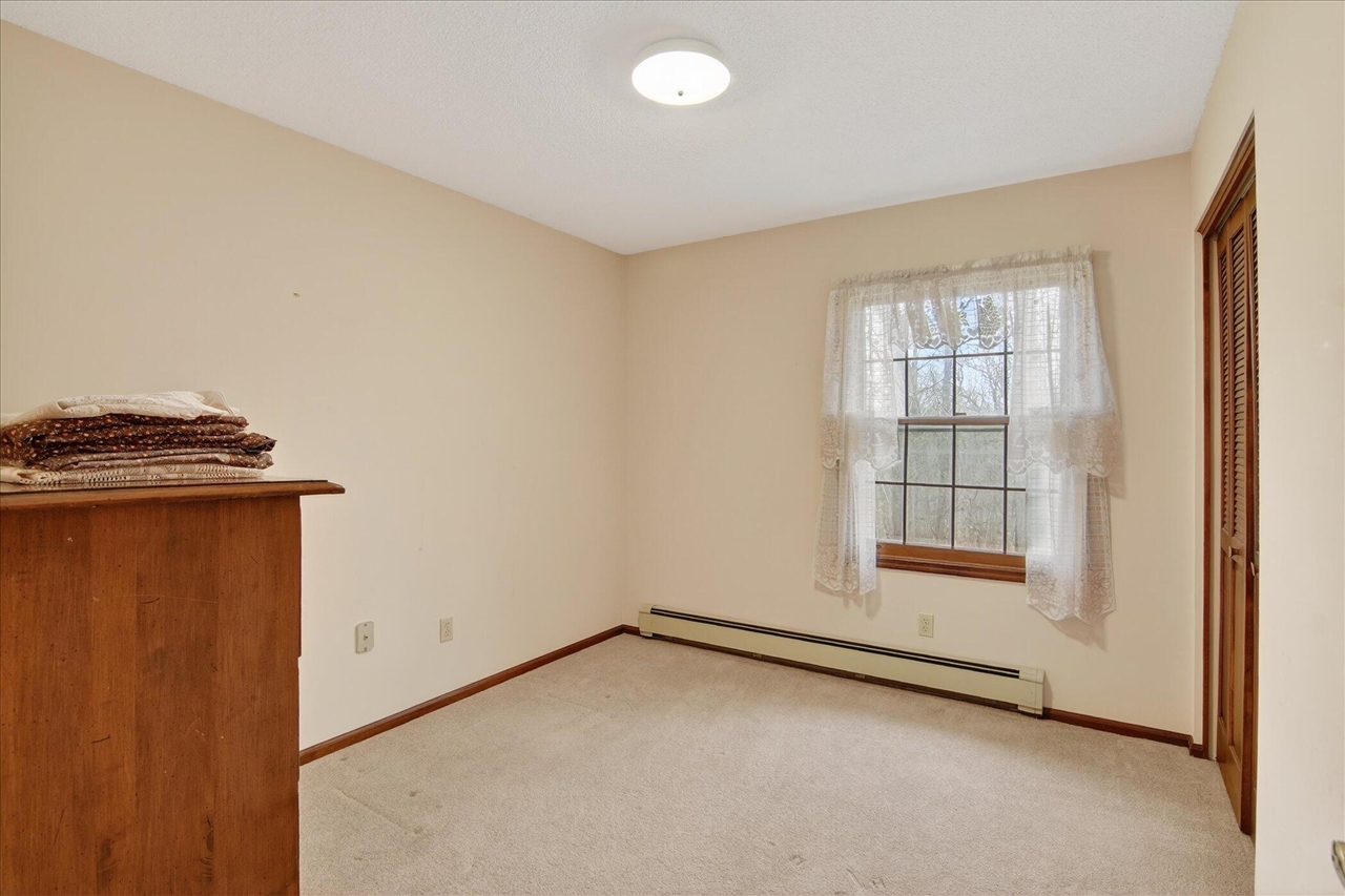 8625 Abbey Road, Jackson, MI, 49201-9494