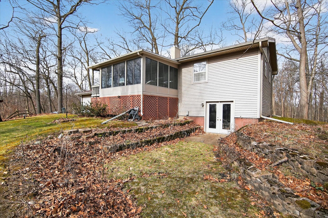 8625 Abbey Road, Jackson, MI, 49201-9494