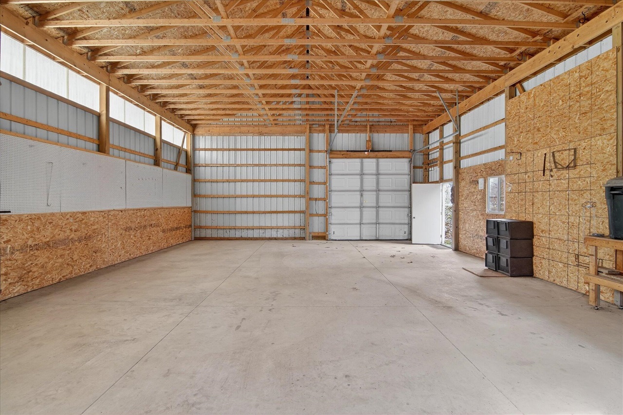 8625 Abbey Road, Jackson, MI, 49201-9494