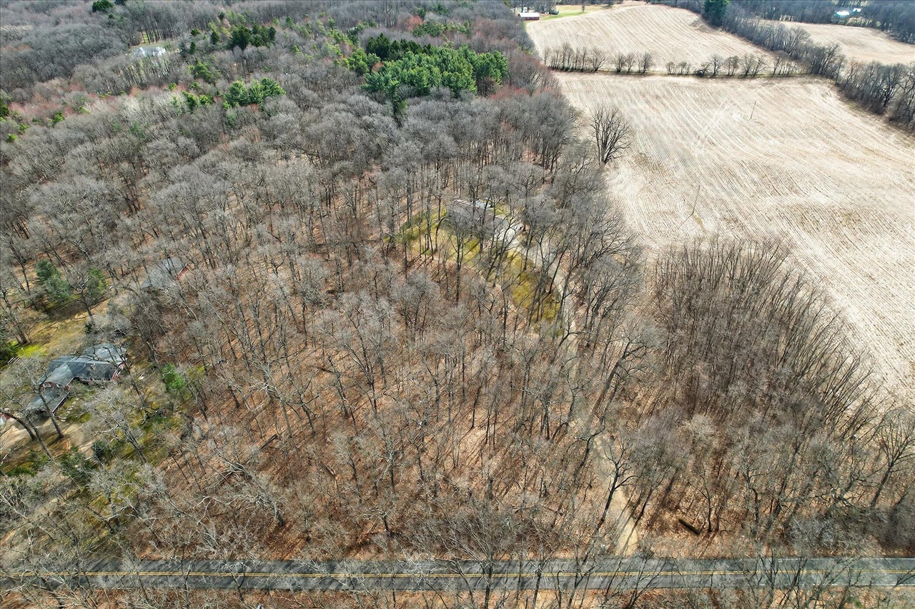 8625 Abbey Road, Jackson, MI, 49201-9494