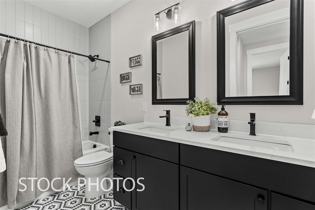 8137 W Pq Avenue, Kalamazoo, MI, 49009-9717