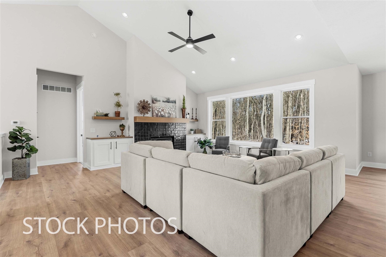 8137 W Pq Avenue, Kalamazoo, MI, 49009-9717