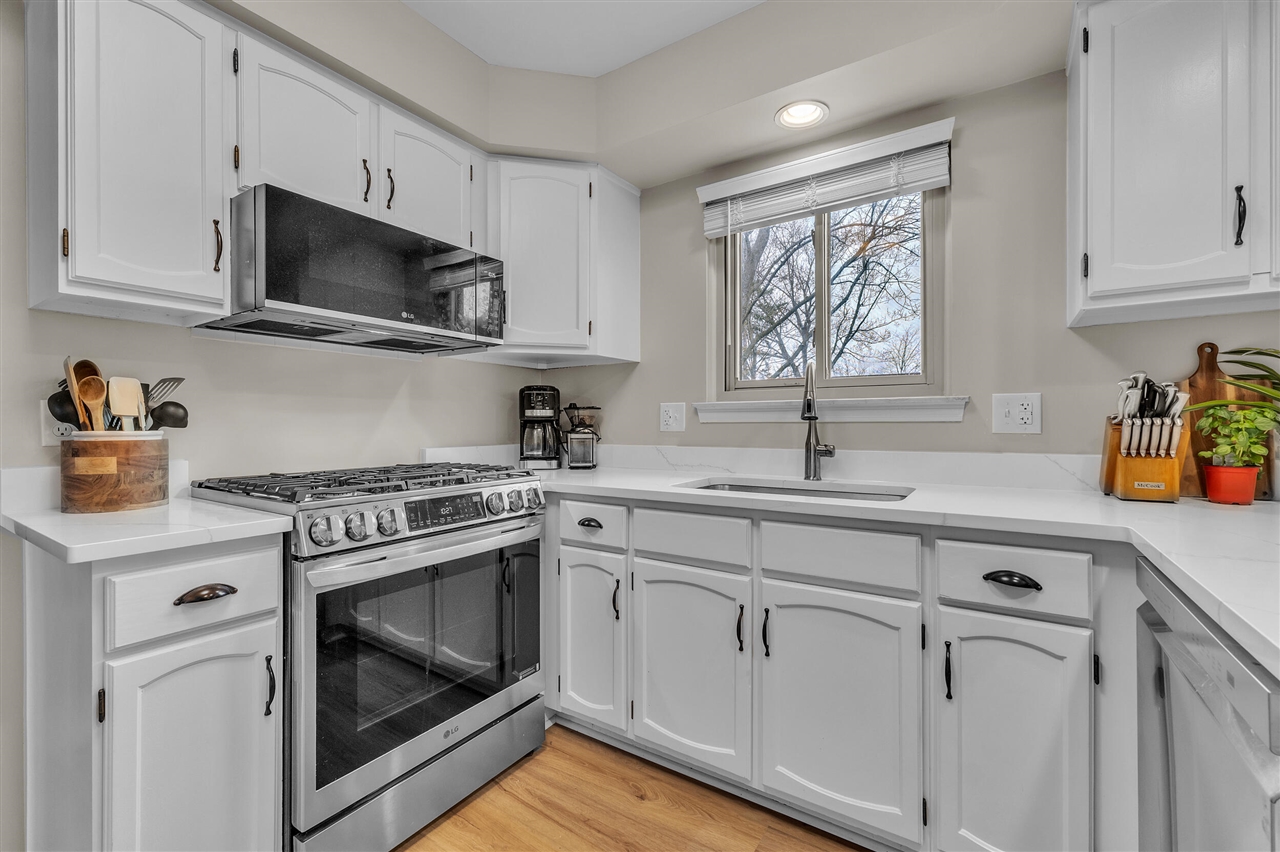 7533 Hillsboro Drive, Canton, MI, 48187-2205