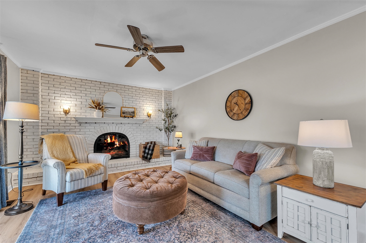 7533 Hillsboro Drive, Canton, MI, 48187-2205