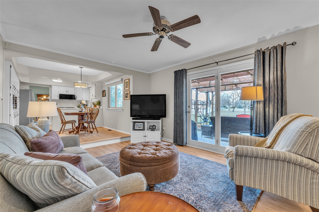 7533 Hillsboro Drive, Canton, MI, 48187-2205