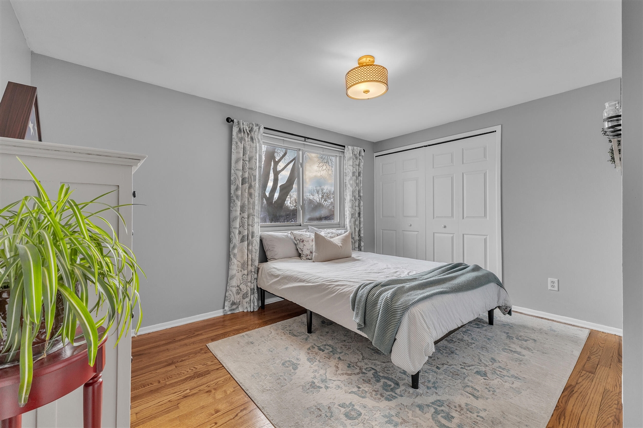 7533 Hillsboro Drive, Canton, MI, 48187-2205