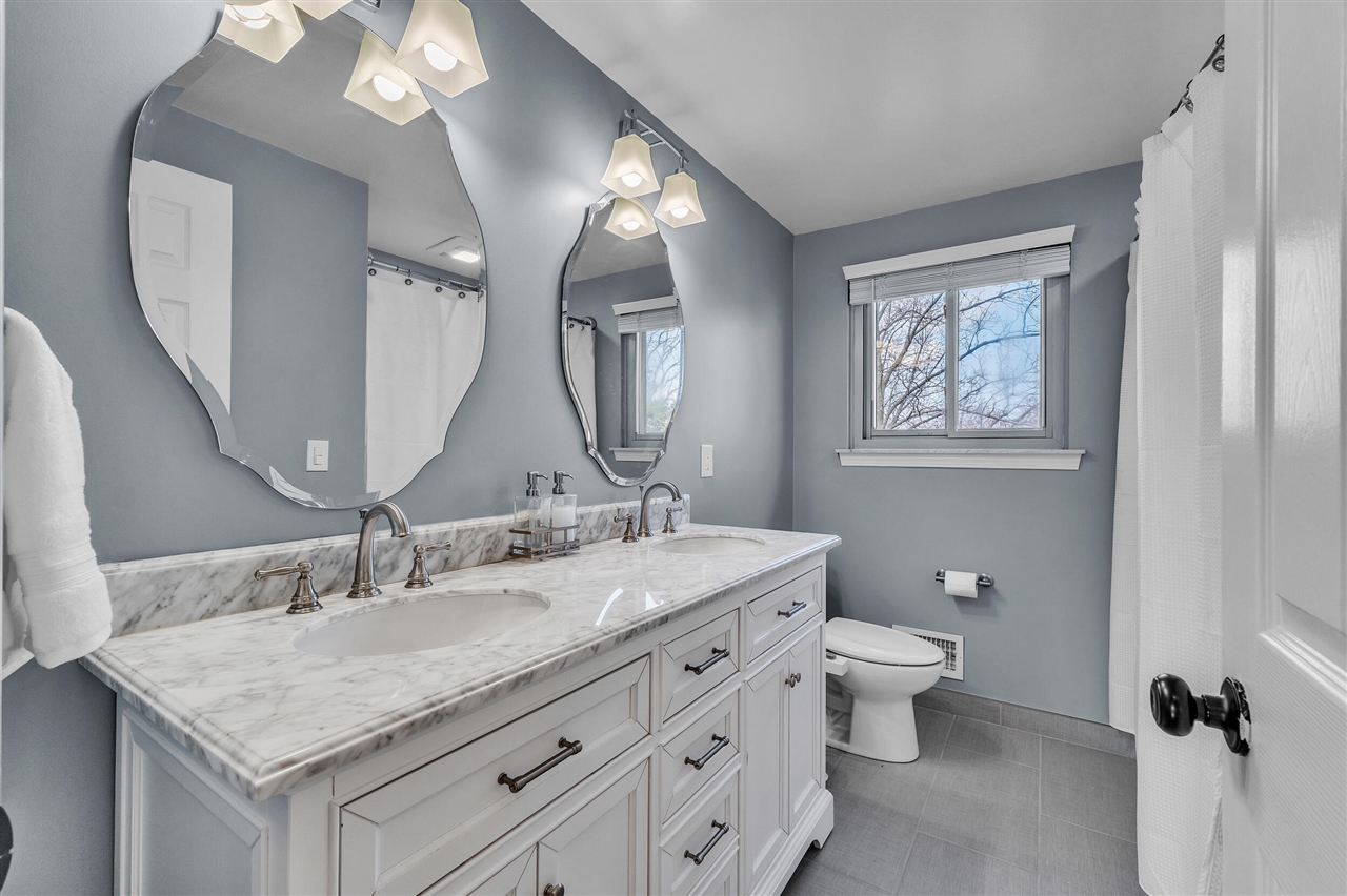 7533 Hillsboro Drive, Canton, MI, 48187-2205