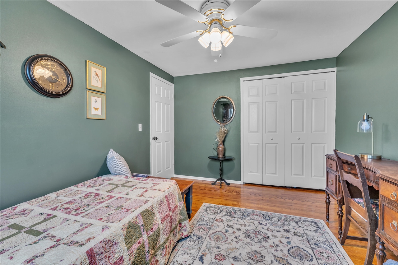 7533 Hillsboro Drive, Canton, MI, 48187-2205