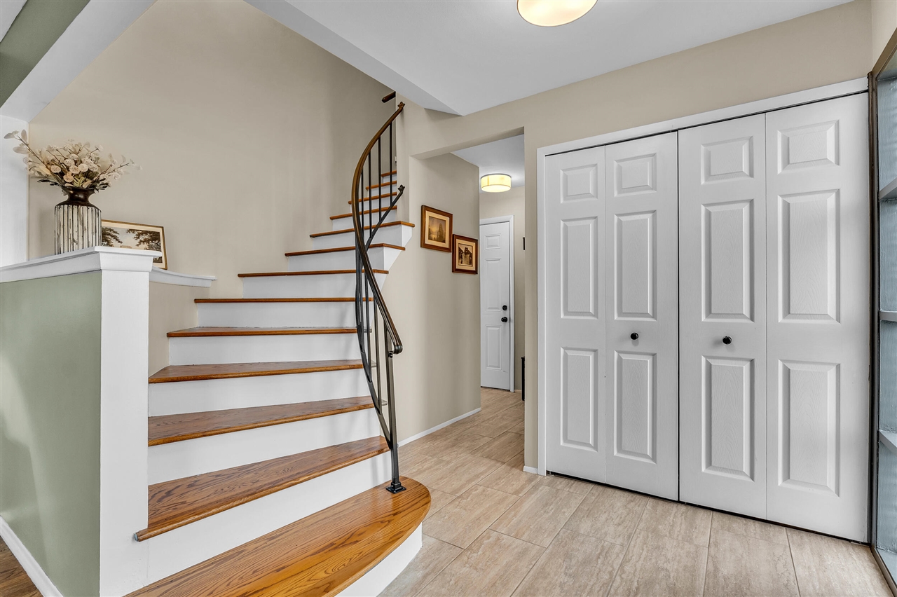 7533 Hillsboro Drive, Canton, MI, 48187-2205