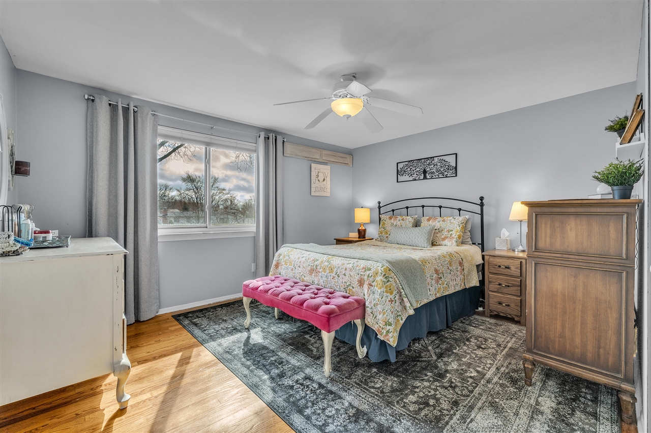 7533 Hillsboro Drive, Canton, MI, 48187-2205