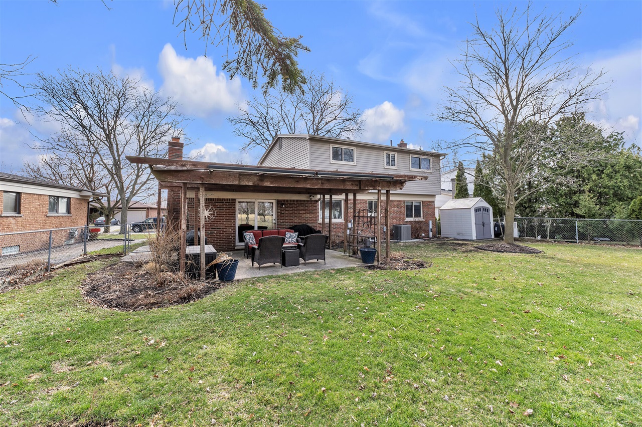 7533 Hillsboro Drive, Canton, MI, 48187-2205