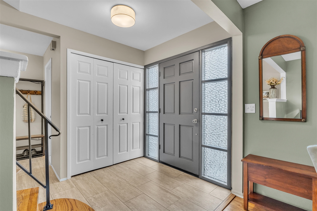 7533 Hillsboro Drive, Canton, MI, 48187-2205