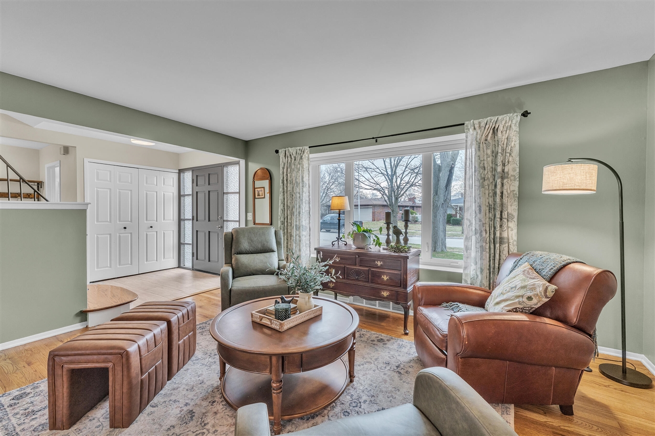 7533 Hillsboro Drive, Canton, MI, 48187-2205