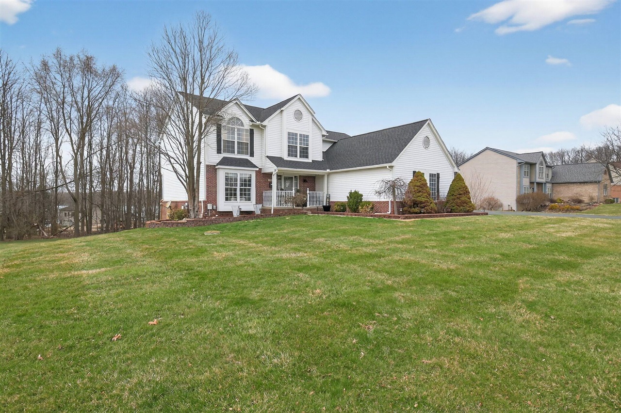 7233 N Lake Orchard Drive, Gregory, MI, 48137-9768