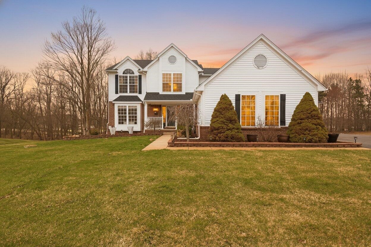 7233 N Lake Orchard Drive, Gregory, MI, 48137-9768