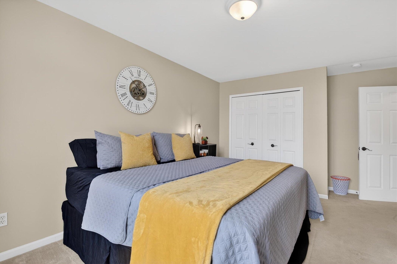 7233 N Lake Orchard Drive, Gregory, MI, 48137-9768