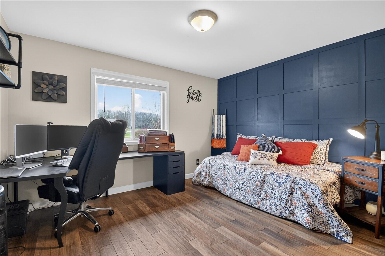 7233 N Lake Orchard Drive, Gregory, MI, 48137-9768