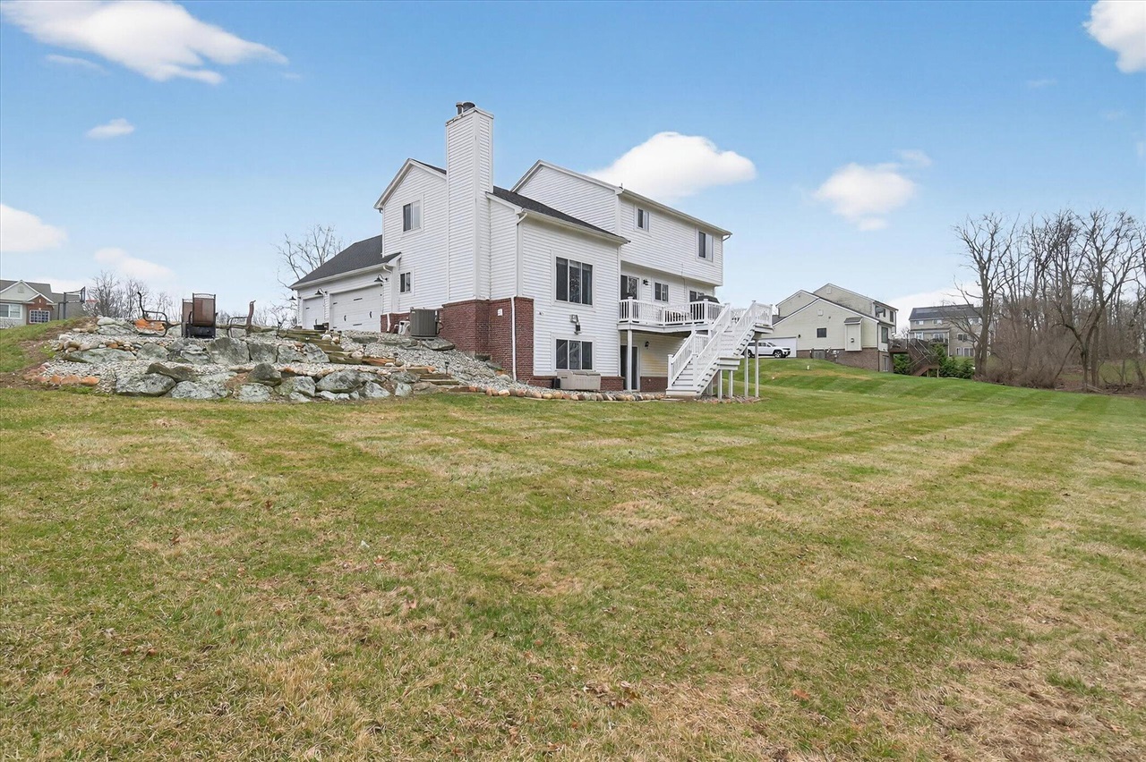 7233 N Lake Orchard Drive, Gregory, MI, 48137-9768