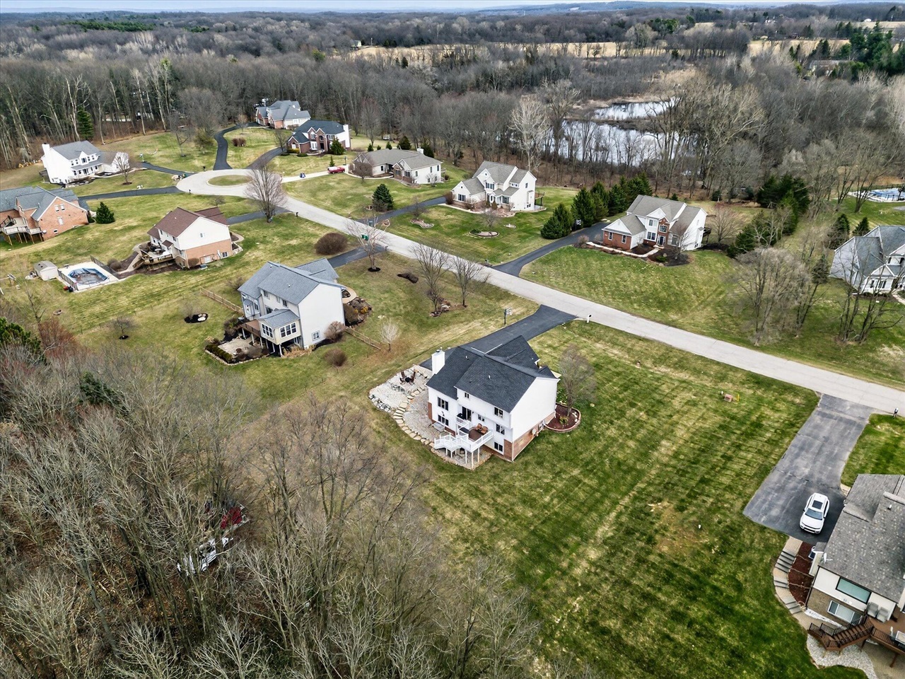 7233 N Lake Orchard Drive, Gregory, MI, 48137-9768