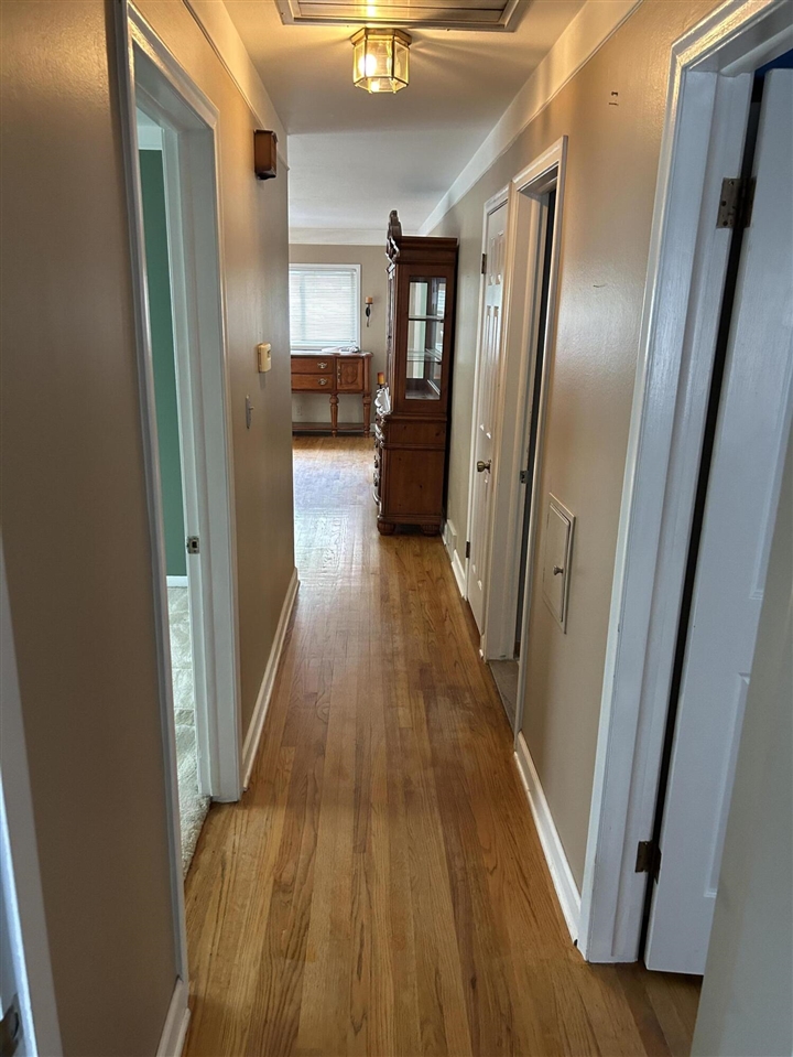 1354 Catalpa Drive, Rochester, MI, 48307-1502