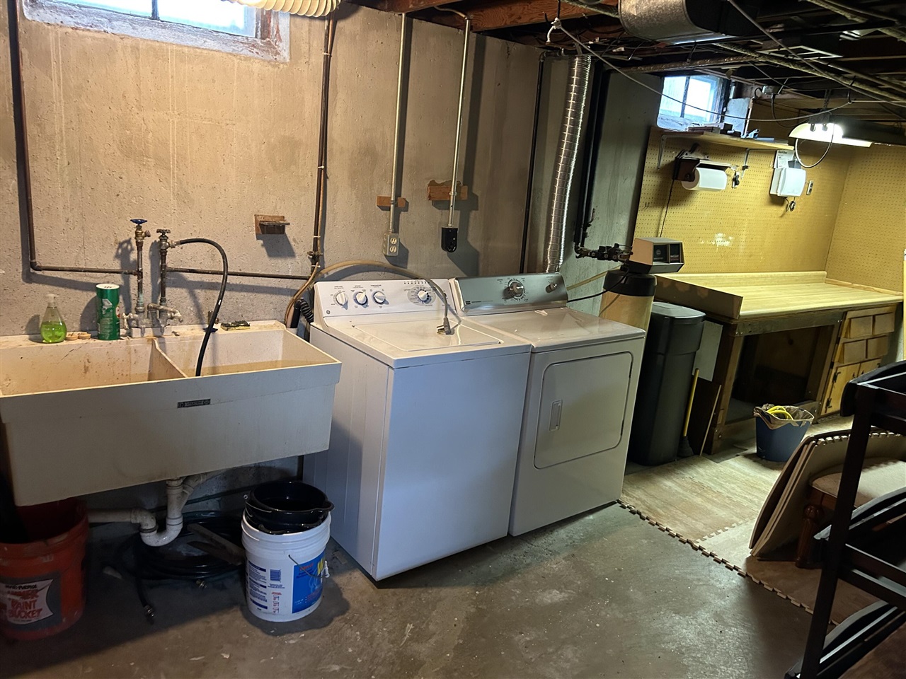 1354 Catalpa Drive, Rochester, MI, 48307-1502