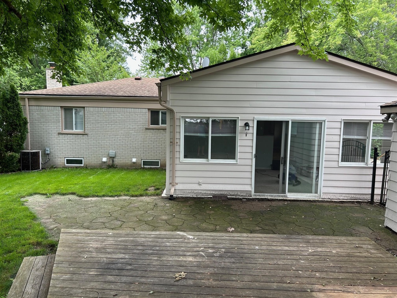 1354 Catalpa Drive, Rochester, MI, 48307-1502