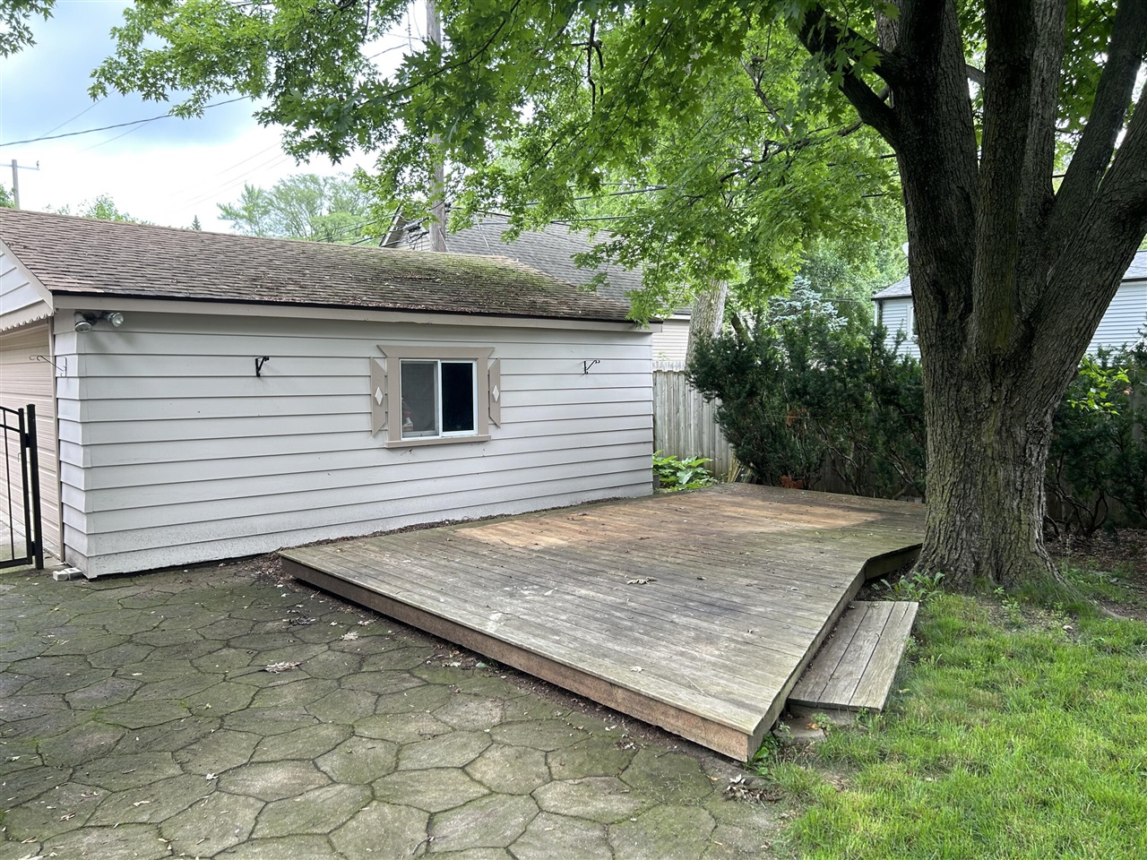 1354 Catalpa Drive, Rochester, MI, 48307-1502