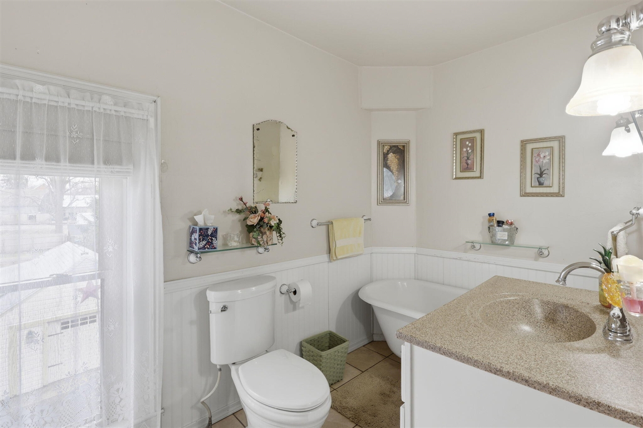 312 Perry Street, Albion, MI, 49224