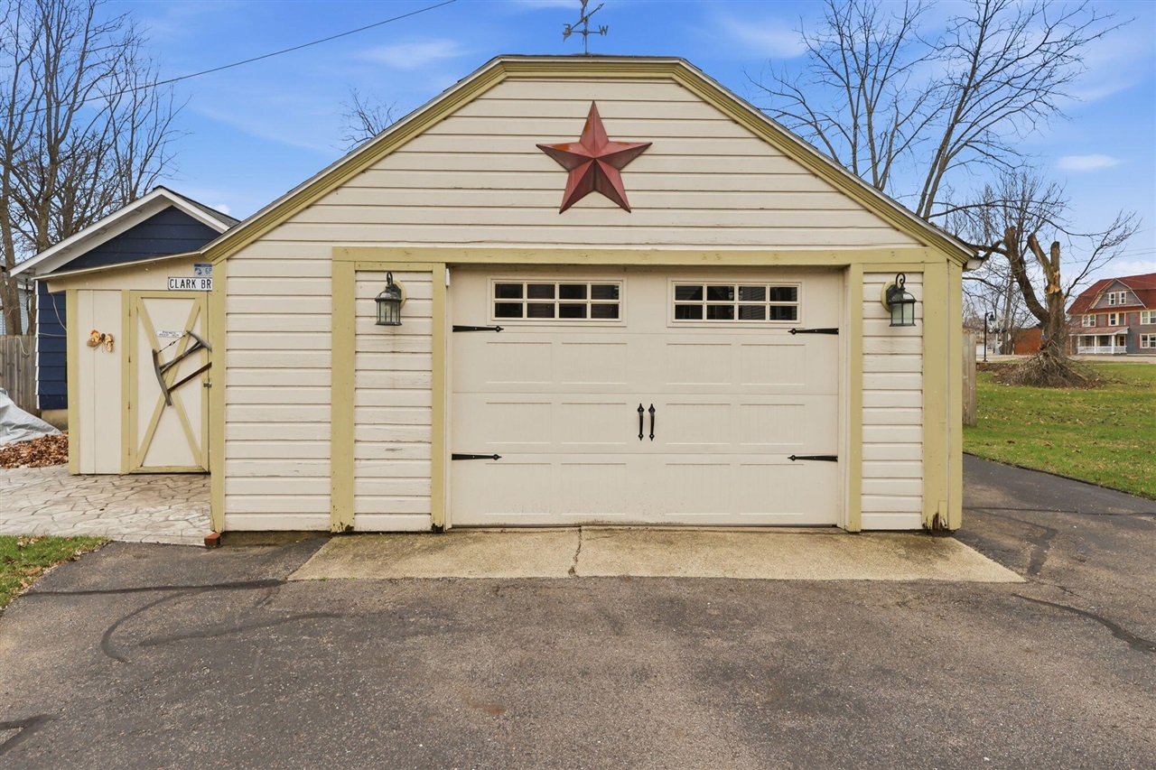 312 Perry Street, Albion, MI, 49224