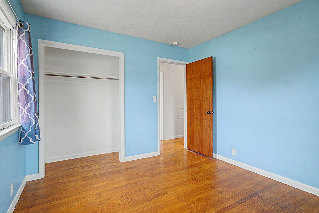 4284 Plymouth Avenue, Grand Rapids, MI, 49508-3755