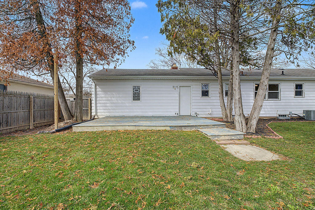 4284 Plymouth Avenue, Grand Rapids, MI, 49508-3755