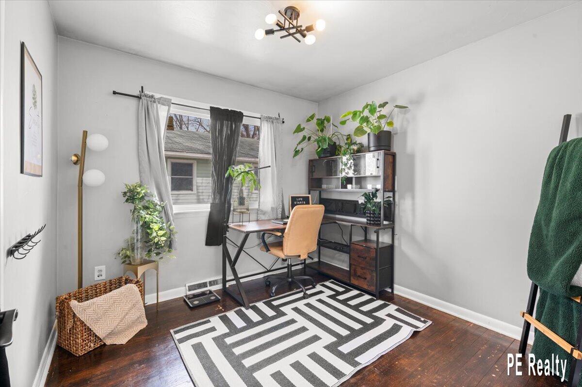 307 43rd Street, Grand Rapids, MI, 49548-3025