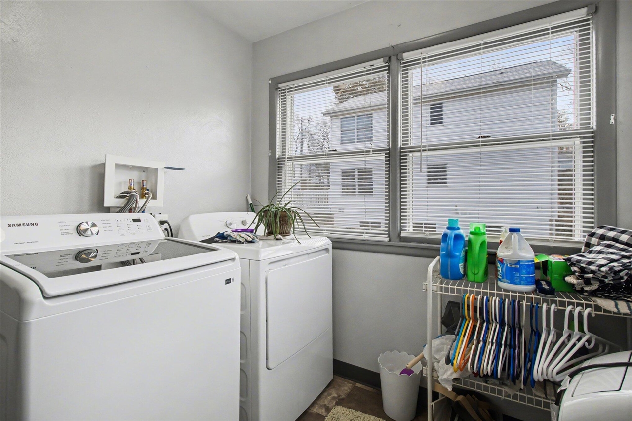 256 St Marys Lake, Battle Creek, MI, 49017-9710