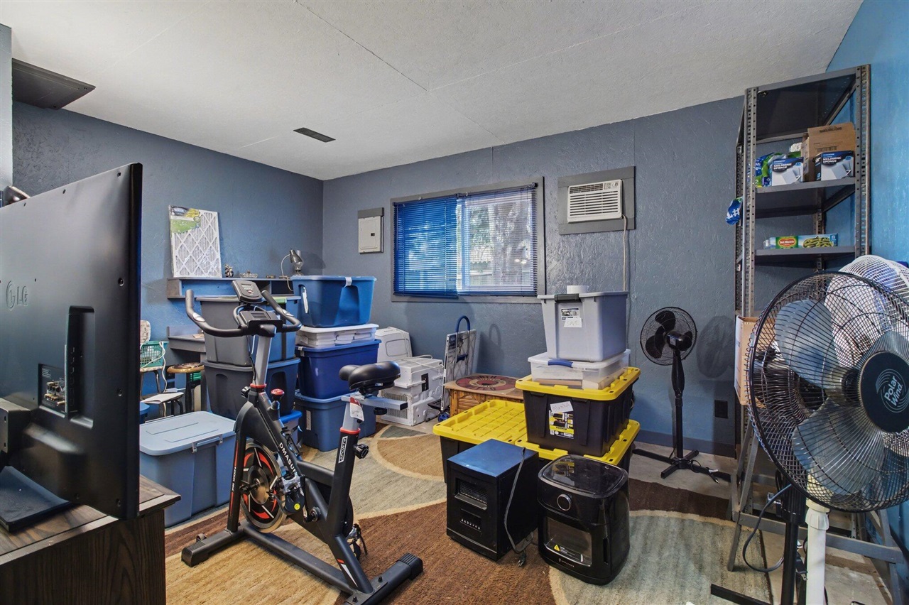 256 St Marys Lake, Battle Creek, MI, 49017-9710