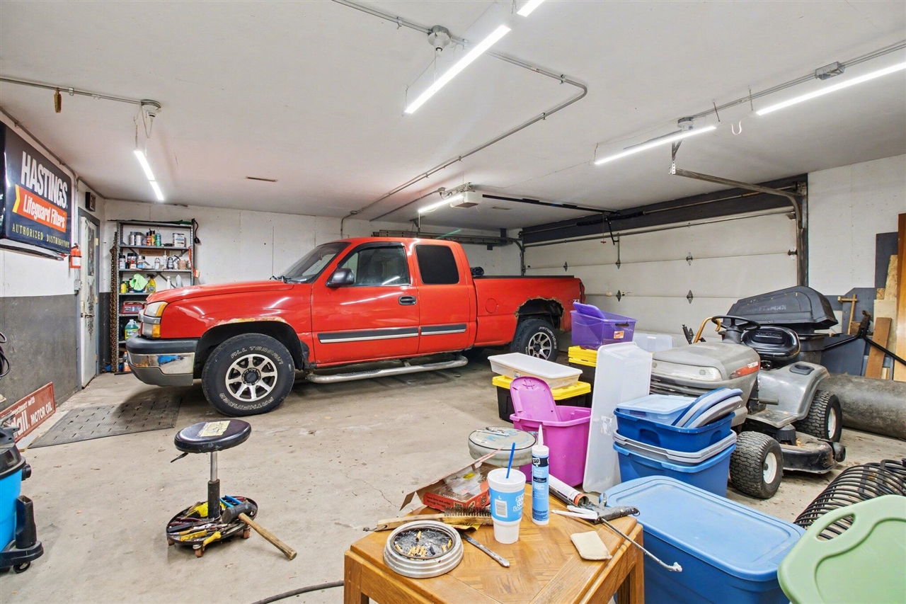 256 St Marys Lake, Battle Creek, MI, 49017-9710