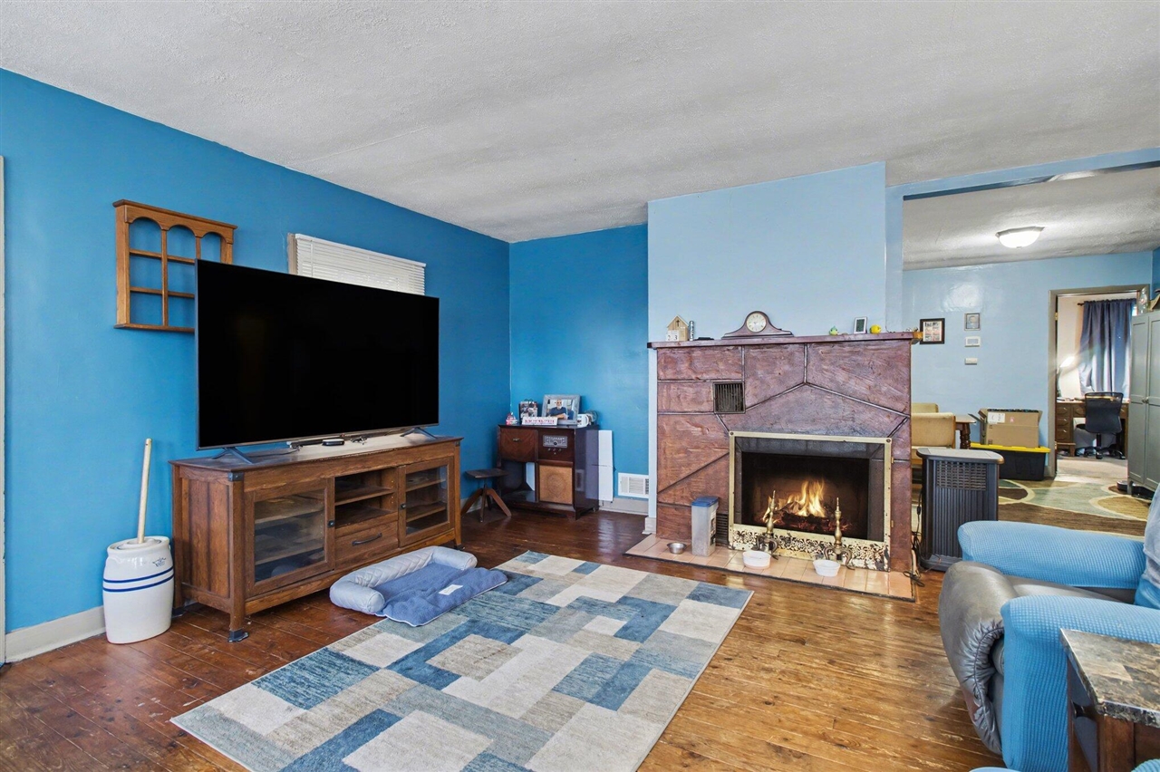 256 St Marys Lake, Battle Creek, MI, 49017-9710