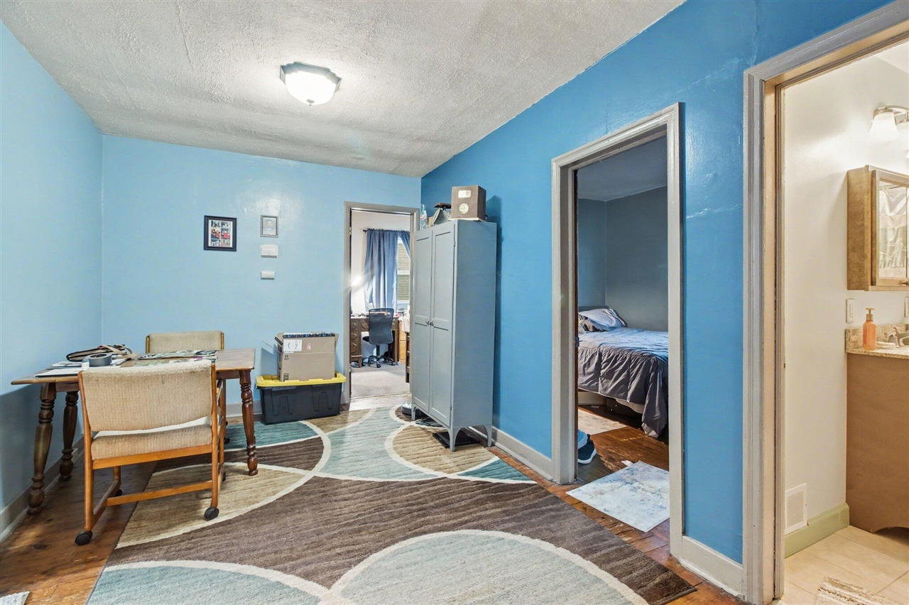 256 St Marys Lake, Battle Creek, MI, 49017-9710