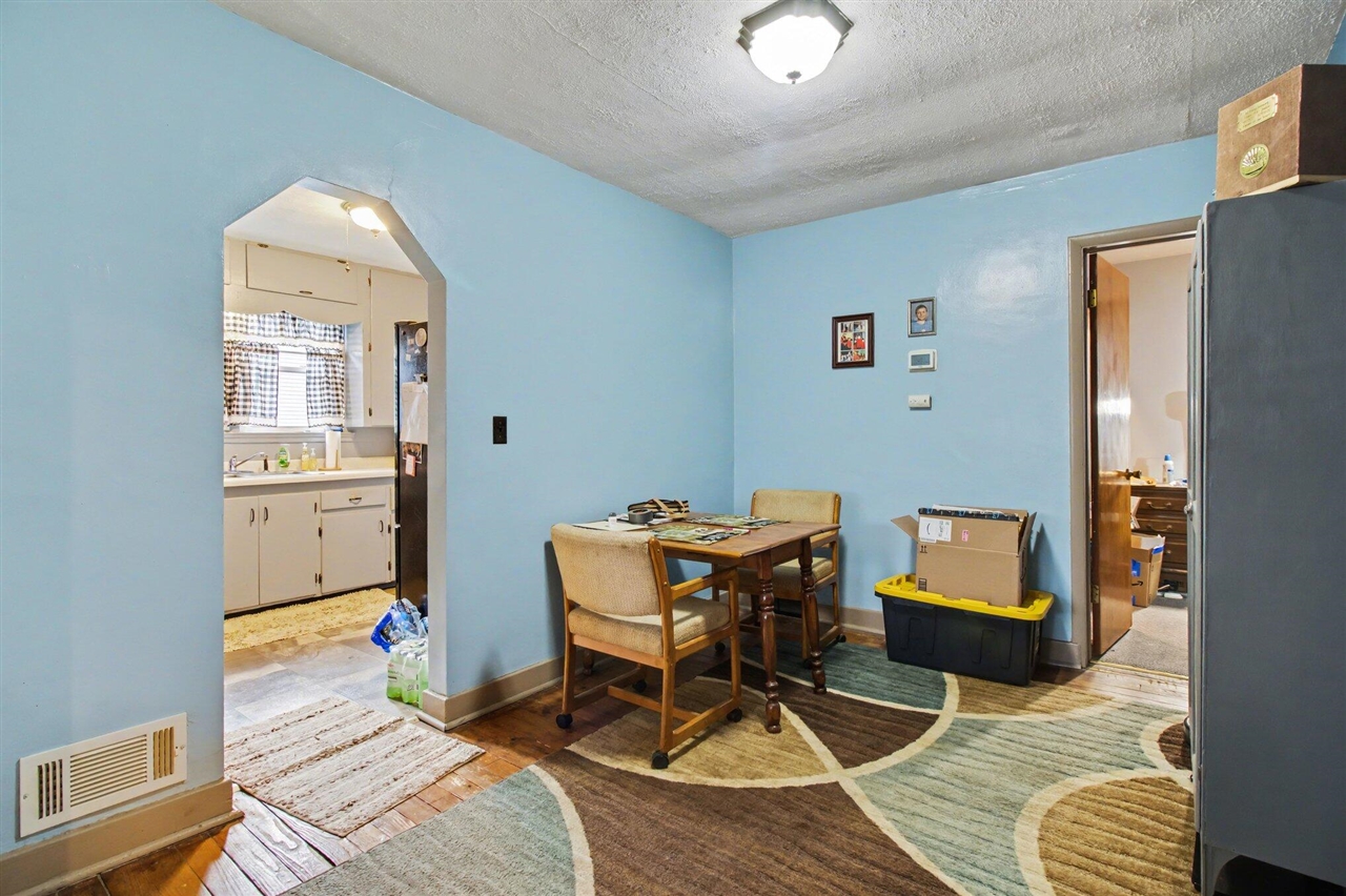 256 St Marys Lake, Battle Creek, MI, 49017-9710