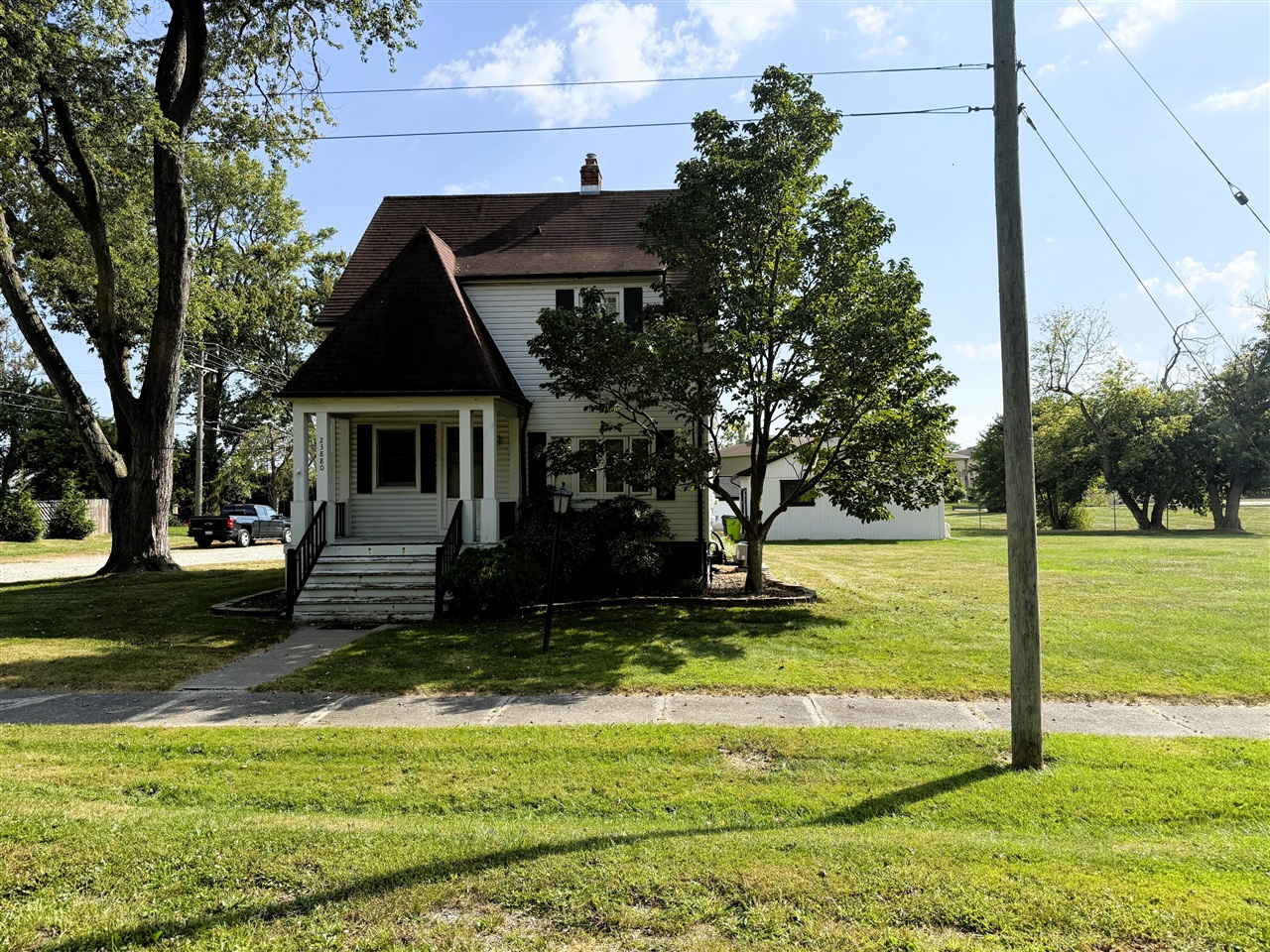 23880 Shook Road, Clinton Township, MI, 48035-3230