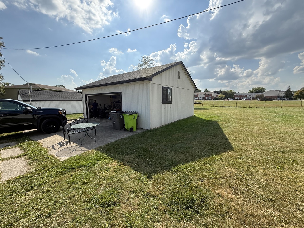 23880 Shook Road, Clinton Township, MI, 48035-3230
