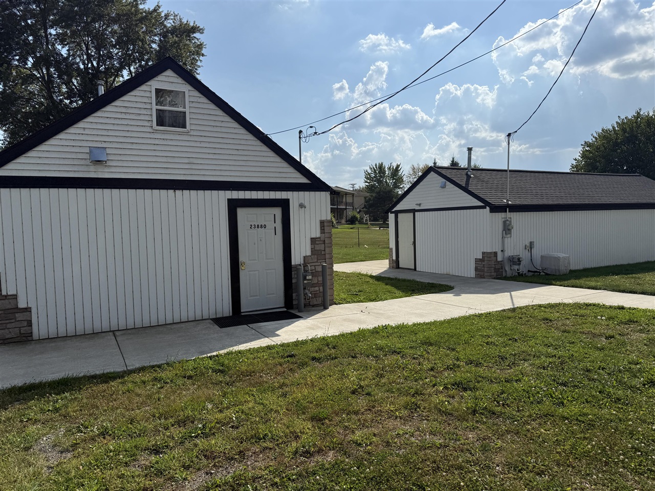 23880 Shook Road, Clinton Township, MI, 48035-3230